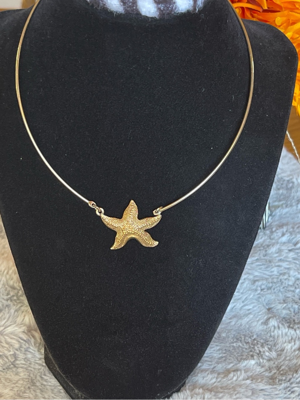 Sarah Coventry Gold Starfish Collar Necklace